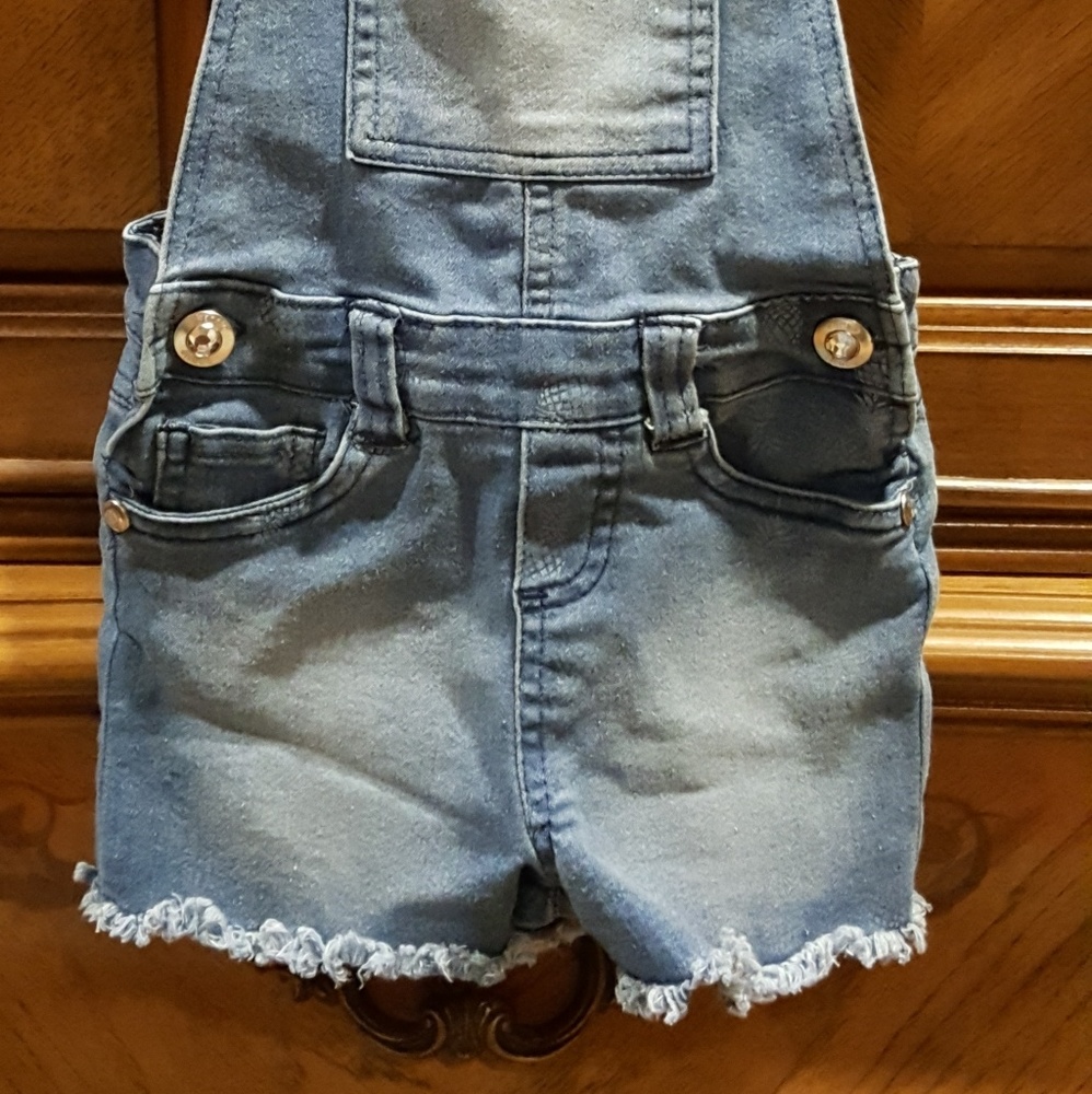 Kensie shortalls - Picture 2 of 3